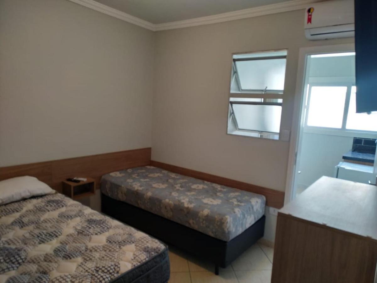Kitnet Asturias 51B No Ed. Guariata, Proximo A Praia Das Asturias Em Guaruja Bagian luar foto